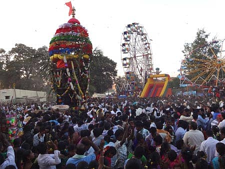 ಹೂವಿನಹಡಗಲಿ ತಾಲ್ಲೂಕಿನ ಸುಕ್ಷೇತ್ರ  ಮದಲಗಟ್ಟಿ ಆಂಜನೇಯ  ಸ್ವಾಮಿಯ ರಥೋತ್ಸವ ವೈಭವದಿಂದ ಜರುಗಿತು.