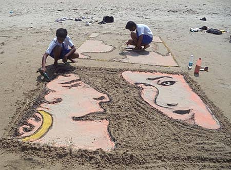 ಚಿತ್ರಕಲಾ ರಚನೆ ಸ್ಪರ್ಧೆಯಲ್ಲಿ ವಿದ್ಯಾರ್ಥಿಗಳು ಮನಮೋಹಕ ಚಿತ್ರಗಳನ್ನು ರಚಿಸಿದರು.