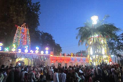 ಯಾದಗಿರಿ ತಾಲ್ಲೂಕಿನ ಕಾಳಬೆಳಗುಂದಿಯಲ್ಲಿ ಬನದೇಶ್ವರ ರಥೋತ್ಸವವು ಭಾನುವಾರ ಅದ್ದೂರಿಯಾಗಿ ಜರುಗಿತು