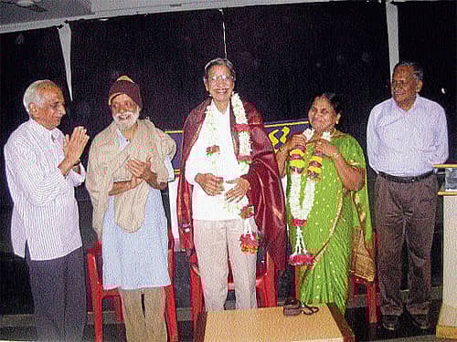 ಸಾಗರದಲ್ಲಿ ಒಡನಾಟ ಸಾಂಸ್ಕೃತಿಕ ಸಂಘಟನೆ ಈಚೆಗೆ ಏರ್ಪಡಿಸಿದ್ದ ಸಮಾರಂಭದಲ್ಲಿ ಮಡಿಕೇರಿಯಲ್ಲಿ ನಡೆಯಲಿರುವ 80ನೇ ಅಖಿಲ ಭಾರತ ಕನ್ನಡ ಸಾಹಿತ್ಯ ಸಮ್ಮೇಳನದ ಅಧ್ಯಕ್ಷರಾಗಿ ಆಯ್ಕೆಯಾಗಿರುವ ಸಾಹಿತಿ ಡಾ.ನಾ.ಡಿಸೋಜ ಅವರನ್ನು ಅಭಿನಂದಿಸಲಾಯಿತು.