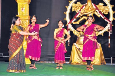 ಲಕ್ಷ್ಮೀ ರಾಜಮಣಿ ಅವರಿಂದ ಕೂಚಿಪುಡಿ ಪ್ರಾತ್ಯಕ್ಷಿಕೆ