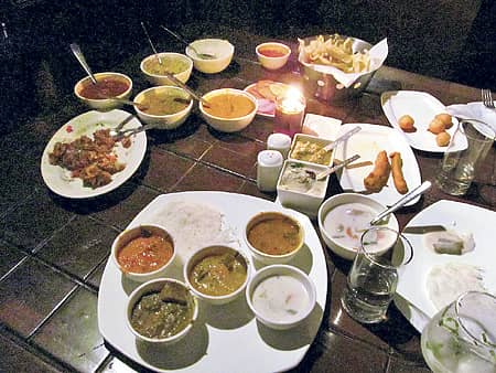 ತಾರಾ ಹೋಟೆಲ್ನಲ್ಲಿ `ರಸ್ತೆ ಬದಿ ಆಹಾರೋತ್ಸವ'