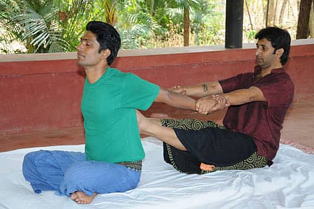 ಇವರು ಥಾಯ್ ರಾಘವೇಂದ್ರ