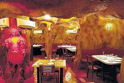 ಗುಹೆಯೊಳಗೆ ಜಿಹ್ವಾಚಾಪಲ್ಯ