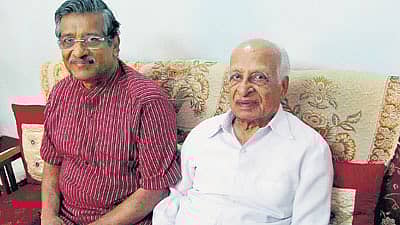 ಮಗ ಅರುಣ ಅವರೊಂದಿಗೆ ಜಿ.ವೆಂಕಟಸುಬ್ಬಯ್ಯ