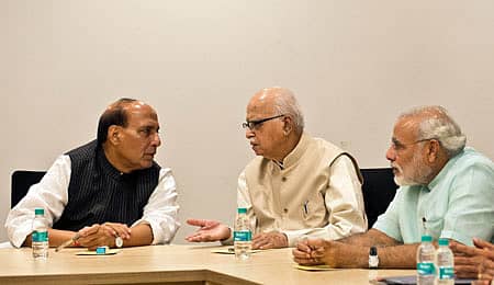 ನವದೆಹಲಿಯಲ್ಲಿ ಸೋಮವಾರ ನಡೆದ ಬಿಜೆಪಿಯ ಸಂಸದೀಯ ಮಂಡಳಿ ಸಭೆಯಲ್ಲಿ ಪಕ್ಷದ ಅಧ್ಯಕ್ಷ ರಾಜನಾಥ್ ಸಿಂಗ್, ಸಂಸದೀಯ ಮಂಡಲಿ ಅಧ್ಯಕ್ಷ ಎಲ್. ಕೆ. ಅಡ್ವಾಣಿ ಮತ್ತು ಪ್ರಚಾರ ಸಮಿತಿಯ ಅಧ್ಯಕ್ಷ ನರೇಂದ್ರ ಮೋದಿ ಚರ್ಚೆ ನಡೆಸಿದರು