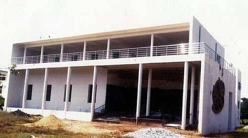 ದಾವಣಗೆರೆ ನಗರದ ಕಲಾ ಕಾಲೇಜು ಆವರಣದಲ್ಲಿ ನಿರ್ಮಾಣ ಆಗುತ್ತಿರುವ ಕಲಾ ಗ್ಯಾಲರಿ.