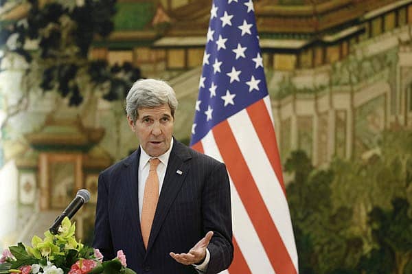 ಜಂಟಿ ಸುದ್ದಿಗೋಷ್ಠಿಯಲ್ಲಿ ಅಮೆರಿಕ ವಿದೇಶಾಂಗ ಕಾರ್ಯದರ್ಶಿ ಜಾನ್ ಕೆರಿ -ರಾಯಿಟರ್ಸ್ ಚಿತ್ರ