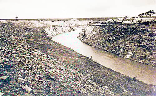 ನಾಲೆ ನಡೆದ ಹಾದಿ...