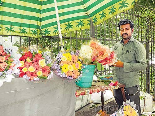 ಹೂವಿನ ಘಮ ಬದುಕಿಗಿಲ್ಲ