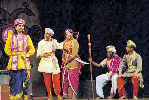 ‘ಹುತ್ತವ ಬಡಿದರೆ’ ಹಾವು ಸಾಯುವುದಿಲ್ಲ...