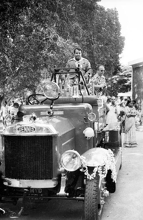 1977ರಲ್ಲಿ ನಗರದಲ್ಲಿ ನಡೆದಿದ್ದ ಸಿನಿಮೋತ್ಸವದ ಮೆರವಣಿಗೆಯಲ್ಲಿ ಹಿರಿಯ ನಟ ಅಶ್ವತ್ಥ್ ಭಾಗವಹಿಸಿದ್ದ ಚಿತ್ರ. -ಚಿತ್ರ: ಟಿ.ಎಲ್.ರಾಮಸ್ವಾಮಿ