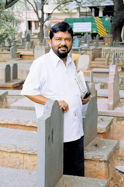 ಸ್ಮಶಾನದಿಂದ ವಿಧಾನಸೌಧದವರೆಗೆ...