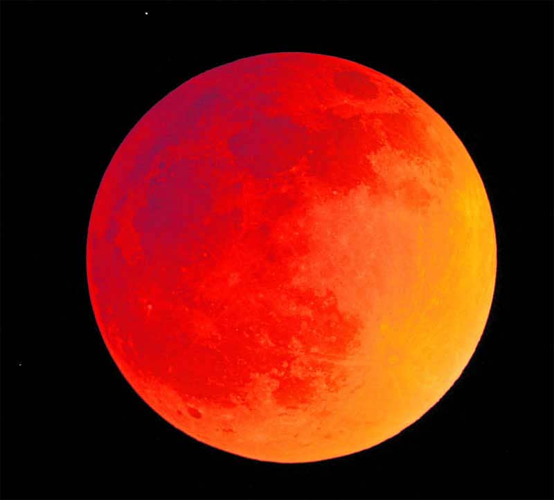 ವಿಶಿಷ್ಟ ಬಗೆಯ ಚಂದ್ರ ಗ್ರಹಣ