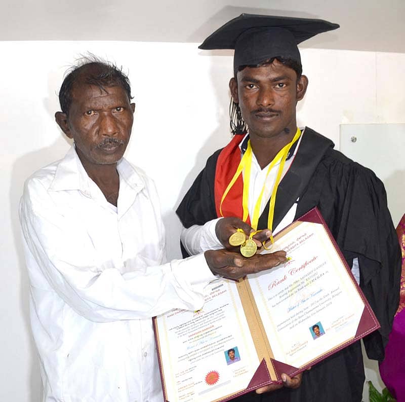 ಕೂಲಿ ಮಾಡಿ ಓದಿದ ಸದಾಶಿವಗೆ 2 ಚಿನ್ನ