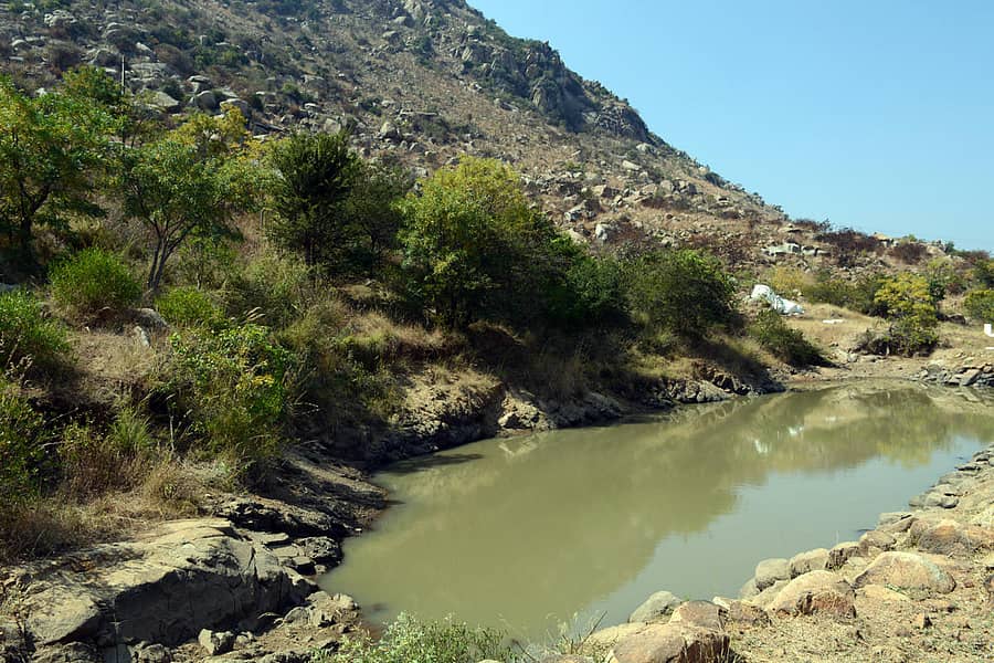 ಕುರಿ ಮಾರಿ ಕೆರೆ ಕಟ್ಟಿದರು