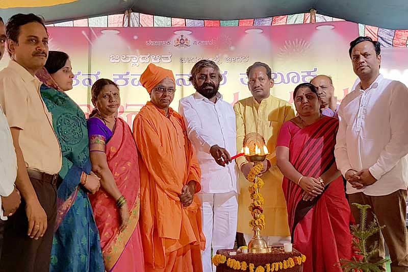 ಕಮಲನಗರದಲ್ಲಿ ಗುರುವಾರ ನಡೆದ ನೂತನ ತಾಲ್ಲೂಕು ಉದ್ಘಾಟನಾ ಸಮಾರಂಭವನ್ನು ಜಿಲ್ಲಾ ಉಸ್ತುವಾರಿ ಸಚಿವ ಈಶ್ವರ ಖಂಡ್ರೆ ಉದ್ಘಾಟಿಸಿದರು.