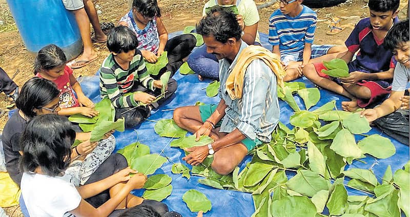 ಬೇಸಿಗೆ ಶಿಬಿರದಲ್ಲಿ ಚಟುವಟಿಕೆ ನಿರತ ಮಕ್ಕಳು