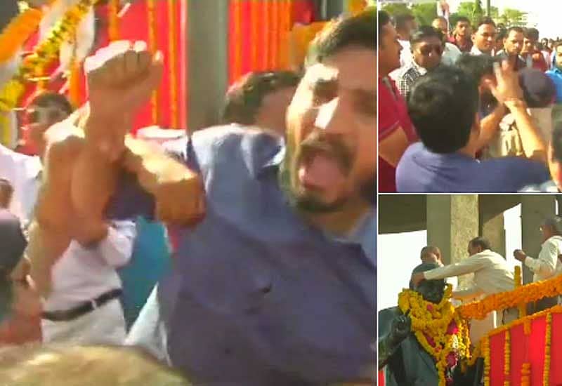 ಅಹಮದಾಬಾದ್: ಬಿಜೆಪಿ ಸಂಸದರ ವಿರುದ್ಧ ಘೋಷಣೆ ಕೂಗಿದ ದಲಿತ ಮುಖಂಡರ ಬಂಧನ