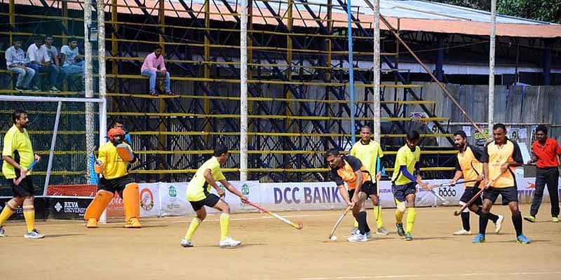 ಪಾಲೆಯಡ ಮತ್ತು ಕಲ್ಮಾಡಂಡ ತಂಡಗಳ ನಡುವೆ ಗೆಲುವಿಗಾಗಿ ಸೆಣಸಾಟ ನಡೆಯಿತು