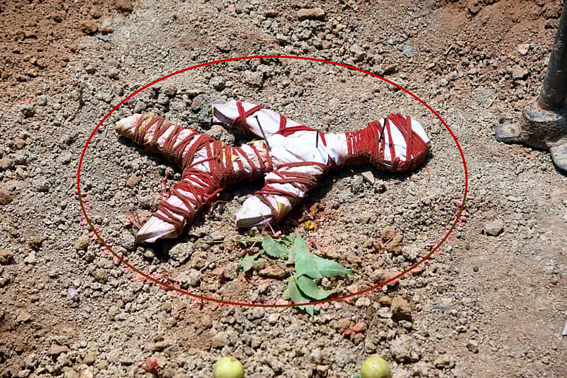 ನಂದಿಗುಡ್ಡೆ ಹಿಂದೂ ಸ್ಮಶಾನದಲ್ಲಿ ಪತ್ತೆಯಾದ ವಾಮಾಚಾರದ ವಸ್ತು.