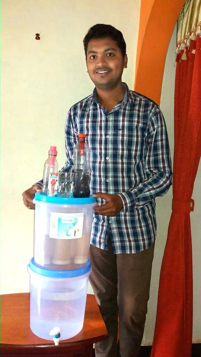 ತಾವು ಆವಿಷ್ಕರಿಸಿರುವ ಫಿಲ್ಟರ್ ಜೊತೆ ನಿರಂಜನ್