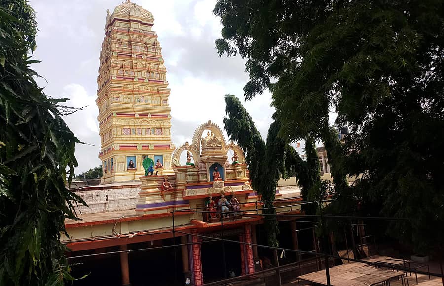 ಬಸವಕಲ್ಯಾಣದಲ್ಲಿನ ಬಸವೇಶ್ವರ ದೇವಸ್ಥಾನದ ಶಿಖರ