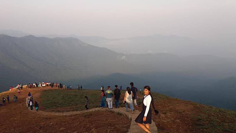 ಮಂದಾಲಪಟ್ಟಿಗೆ ಹೋಗುವ ಕಾಲುದಾರಿ