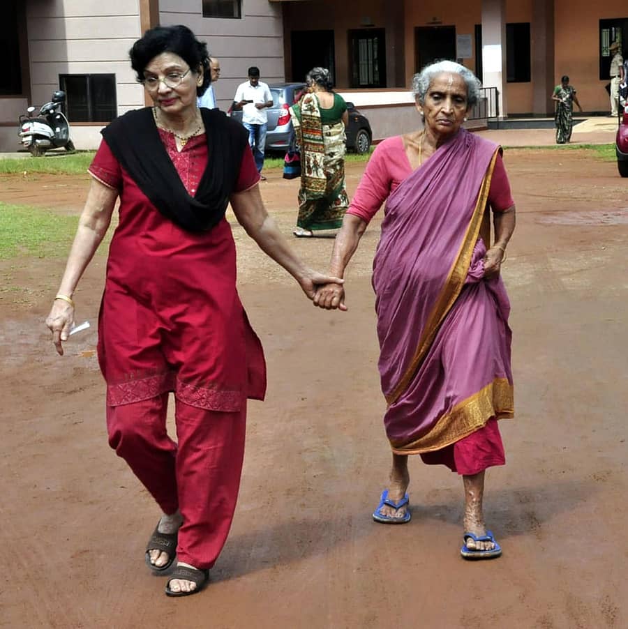 ಮತಚಲಾಯಿಸಿ ಹೊರಬರುತ್ತಿರುವ ಮಹಿಳೆಯರು (ಸಂಗ್ರಹ ಚಿತ್ರ)