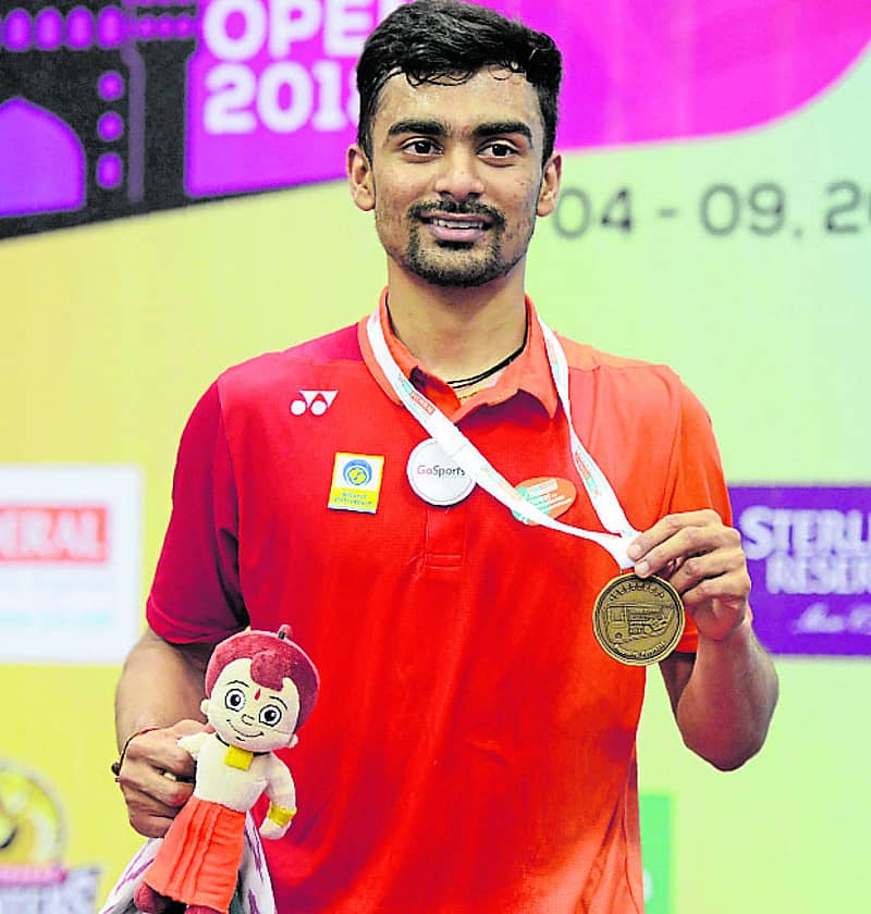 ಪ್ರಶಸ್ತಿಯೊಂದಿಗೆ ಸಮೀರ್‌ ವರ್ಮಾ ಸಂಭ್ರಮ – ಎಎಫ್‌ಪಿ ಚಿತ್ರ