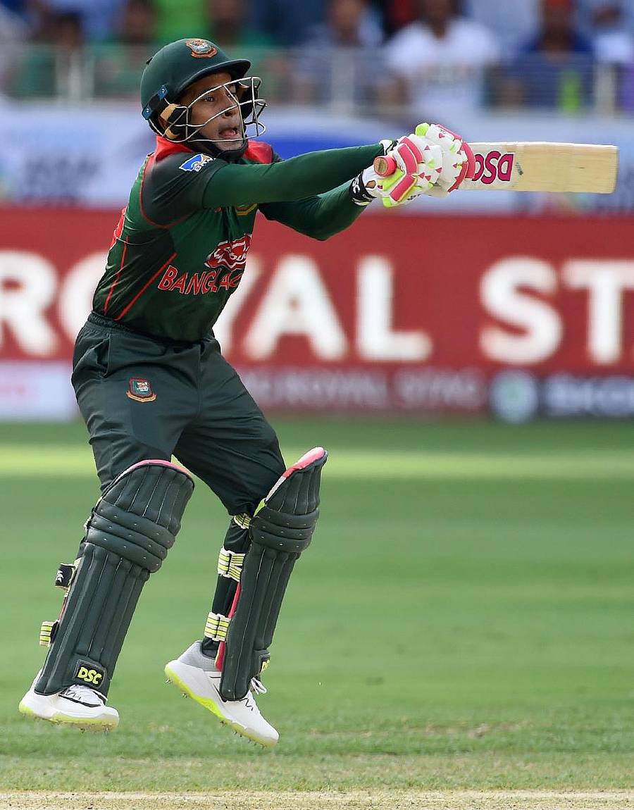 ಶತಕ ಗಳಿಸಿದ ಮುಷ್ಫಿಕುರ್ ರಹೀಮ್‌ ಬ್ಯಾಟಿಂಗ್ ವೈಖರಿ ಎಎಫ್‌ಪಿ ಚಿತ್ರ
