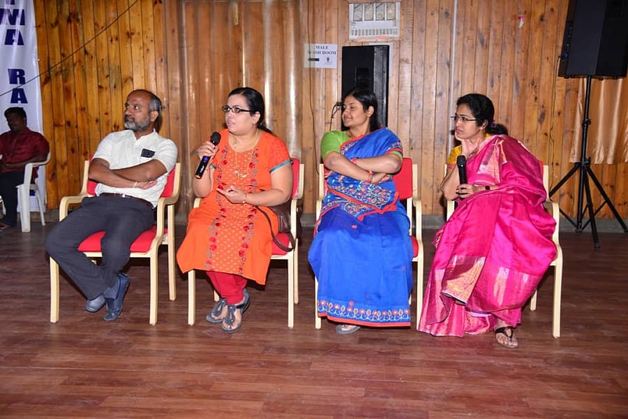 ರಾಯಚೂರಿನ ಭಾರತೀಯ ವೈದ್ಯಕೀಯ ಒಕ್ಕೂಟ (ಐಎಂಎ) ಸಭಾಂಗಣದಲ್ಲಿ ಭಾನುವಾರ ಏರ್ಪಡಿಸಿದ್ದ ಸ್ತ್ರೀ ರೋಗ ತಜ್ಞರ ಕಾರ್ಯಾಗಾರದಲ್ಲಿ ಡಾ. ದೀಪಿಕಾ ಸಾಯಿ ಮಾತನಾಡಿದರು