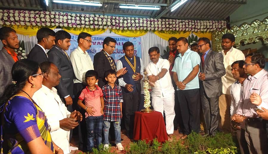 ಪದವಿ ಸ್ವಿಕಾರ ಸಮಾರಂಭವನ್ನು ಶಾಸಕ ನಿಸರ್ಗ ನಾರಾಯಣಸ್ವಾಮಿ ಉದ್ಘಾಟಿಸಿದರು.