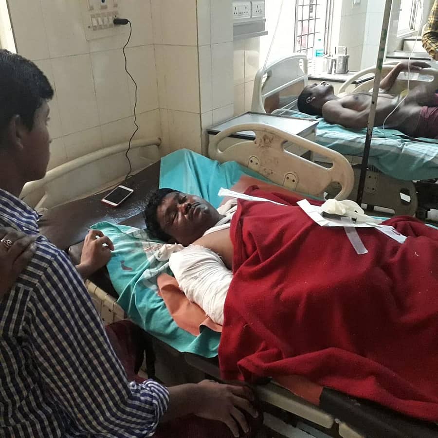 ಡಿಕ್ಕಿಯಲ್ಲಿ ಗಾಯಗೊಂಡಿರುವ ಬಾಗಲಕೋಟೆಯ ರಾಮು ಪ್ರಭುಕರ್‌ಗೆ ಕಿಮ್ಸ್‌ನ ತೀವ್ರ ನಿಗಾ ಘಟಕದಲ್ಲಿ ಚಿಕಿತ್ಸೆ ನೀಡಲಾಗುತ್ತಿದೆ