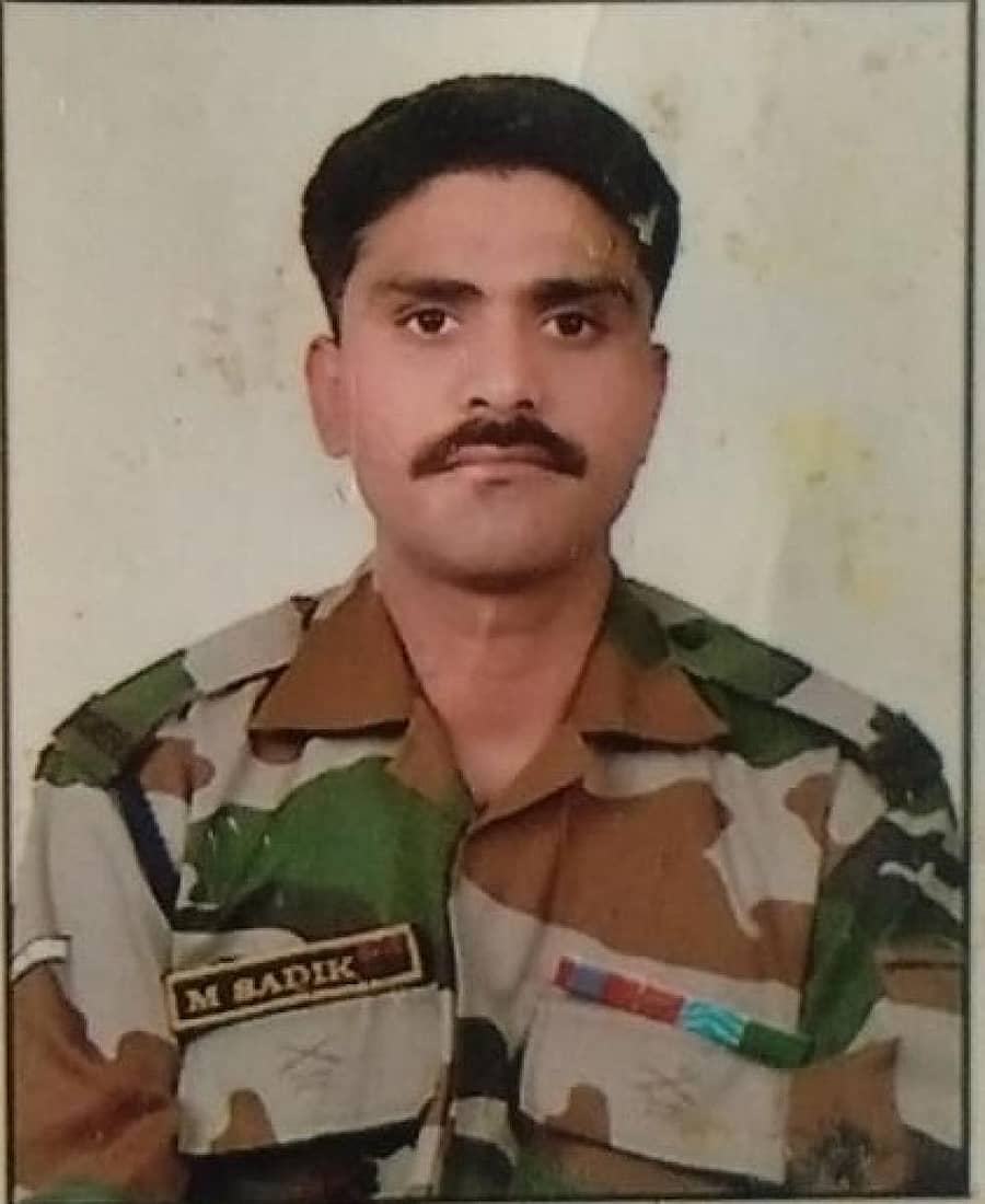 ನಾಯ್ಕ್ ಎಂ.ಸಾದಿಕ್