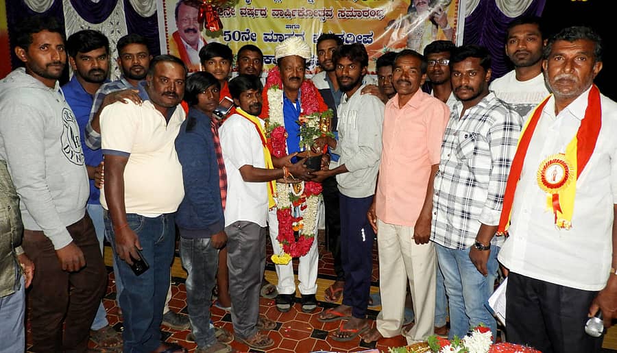 ಗ್ರಾಮಸ್ಥರು ತಾಲ್ಲೂಕು ಘಟಕದ ಅಧ್ಯಕ್ಷ ಎನ್. ರಾಜಗೋಪಾಲ್ ಅವರನ್ನು ಅಭಿನಂದಿಸಿದರು