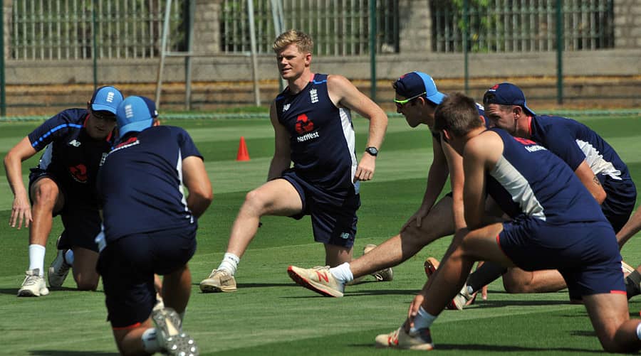 ಇಂಗ್ಲೆಂಡ್‌ ಲಯನ್ಸ್‌ ತಂಡದ ಆಟಗಾರರು ಗಂಗೋತ್ರಿ ಗ್ಲೇಡ್ಸ್‌ ಕ್ರೀಡಾಂಗಣದಲ್ಲಿ ಮಂಗಳವಾರ ಅಭ್ಯಾಸ ನಡೆಸಿದರು.