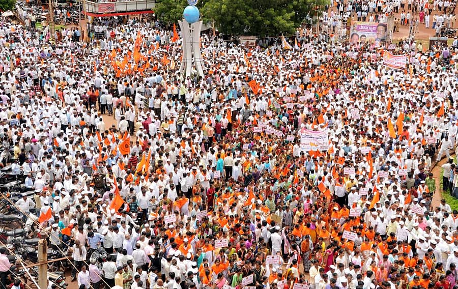 ಲಿಂಗಾಯತ ಸ್ವತಂತ್ರ ಧರ್ಮ ಮಾನ್ಯತೆಗೆ ಒತ್ತಾಯಿಸಿ ಬೀದರ್ನಲ್ಲಿ ಲಿಂಗಾಯತರು ಬೃಹತ್ ರ್ಯಾಲಿ ನಡೆಸಿದರು (ಸಂಗ್ರಹ ಚಿತ್ರ)