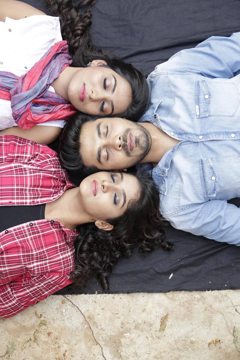 ಪೂರ್ವಿ ಜೋಷಿ, ರೋಹಿತ್ ಭಾನುಪ್ರಕಾಶ್ ಮತ್ತು ದಿವ್ಯಾ ಉರುಡುಗ