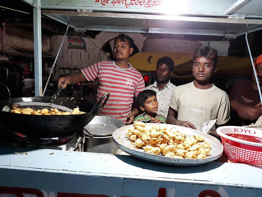 ಗರಂ ಗರಂ ಮಿರ್ಚಿ ಬಜಿ
