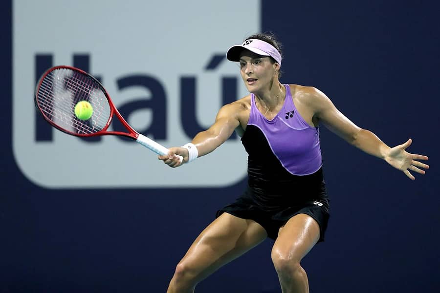 ಅಮೆರಿಕದ ಸ್ಲೋನ್ ಸ್ಟೀಫನ್ಸ್ ಎದುರಿನ ಪಂದ್ಯದಲ್ಲಿ ಜರ್ಮನಿಯ ತತ್ಜಾನ ಮರಿಯಾ ಚೆಂಡನ್ನು ಹಿಂತಿರುಗಿಸಲು ಪ್ರಯತ್ನಿಸಿದರು –ಎಎಫ್ಪಿ ಚಿತ್ರ