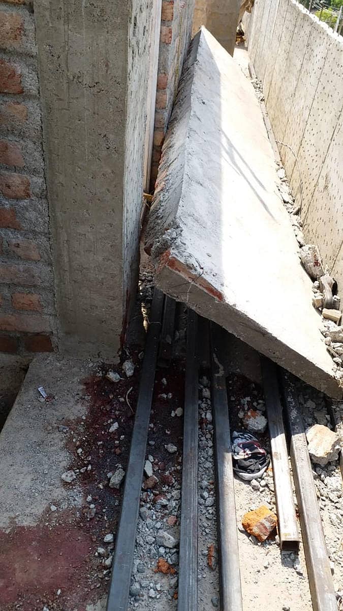 ನಿಡಗುಂದಿಯಲ್ಲಿ ನಿರ್ಮಾಣ ಹಂತದ ಕಟ್ಟಡದ ಸೆಜ್ಜಾ ಬಿದ್ದಿರುವುದು