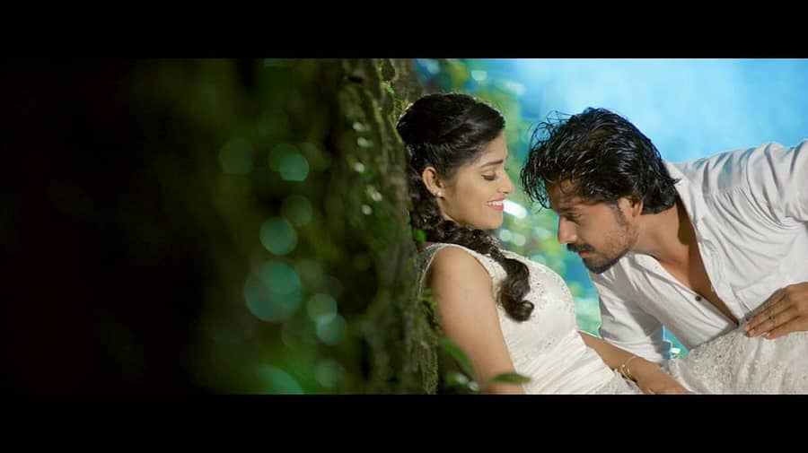 ಗೋಲ್ಮಾಲ್ ಚಿತ್ರದ ದೃಶ್ಯ