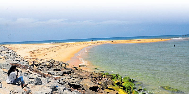 ನದಿ-ಸಾಗರದ ಸಂಗಮ ಡೆಲ್ಟಾಬೀಚ್