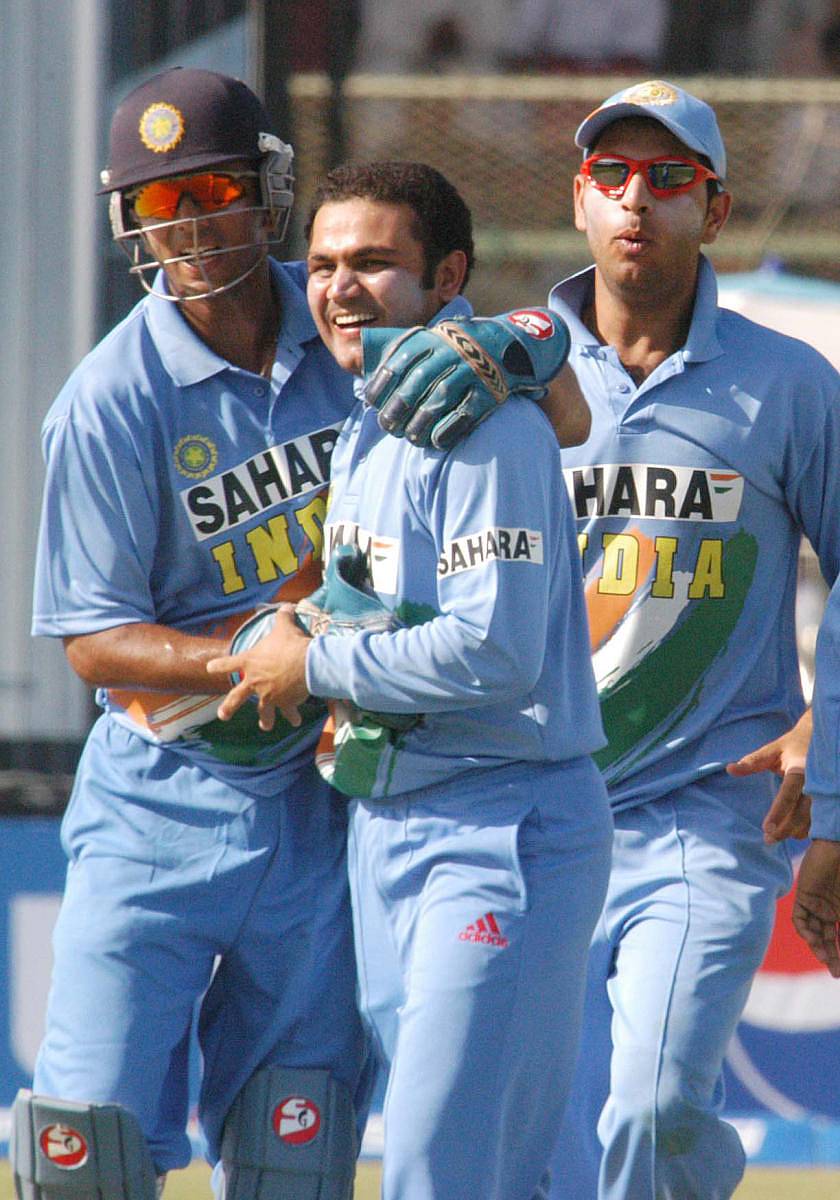 ರಾಹುಲ್‌ ದ್ರಾವಿಡ್‌, ವೀರೇಂದ್ರ ಸೆಹ್ವಾಗ್‌ ಮತ್ತು ಯುವರಾಜ್‌ ಸಿಂಗ್‌ –ಪ್ರಜಾವಾಣಿ ಸಂಗ್ರಹ ಚಿತ್ರ