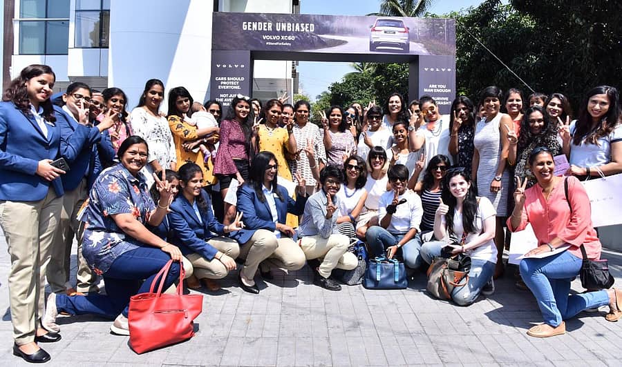 ವೋಲ್ವೊ ಜಾಗೃತಿ ಅಭಿಯಾನಯದಲ್ಲಿ ಭಾಗವಹಿಸಿದ್ದ ಮಹಿಳೆಯರು