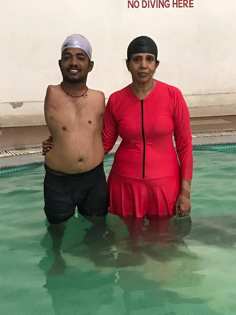 ಮುಸ್ತಫಾ ಜೊತೆ ತರಬೇತುದಾರರಾದ ರಜನಿ ಲಕ್ಕ