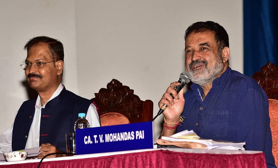 ಸಂವಾದದಲ್ಲಿ ಎಸ್. ಕೃಷ್ಣನ್ ಹಾಗೂ ಟಿ.ವಿ. ಮೋಹನ್‌ದಾಸ್‌ ಪೈ ಪಾಲ್ಗೊಂಡಿದ್ದರು