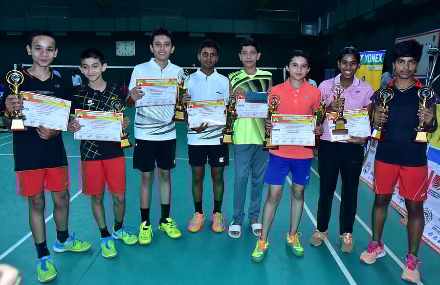 13 ವರ್ಷದೊಳಗಿನವರ ವಿಭಾಗದಲ್ಲಿ ಪ್ರಶಸ್ತಿ ಗೆದ್ದವರು.(ಎಡದಿಂದ) ಸಿದ್ಧಾರ್ಥ್ ರಾವತ್, ಅನ್ಷ್ ನೇಗಿ, ವಂಶ್ ಪ್ರತಾಪ್ ಸಿಂಗ್, ಕೌಸ್ತುಬ್ ತ್ಯಾಗಿ, ಭವ್ಯ ಛಾಬ್ರಾ, ಉನ್ನತಿ ಹೂಡಾ, ದಿವಿತಾ ಪಟ್ಟಸಿರಿ. ಪ್ರಜಾವಾಣಿ ಚಿತ್ರ: ಗೋವಿಂದರಾಜ ಜವಳಿ