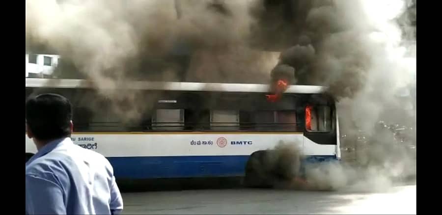 ಹೊತ್ತಿ ಉರಿದ ಬಿಎಂಟಿಸಿ ಬಸ್